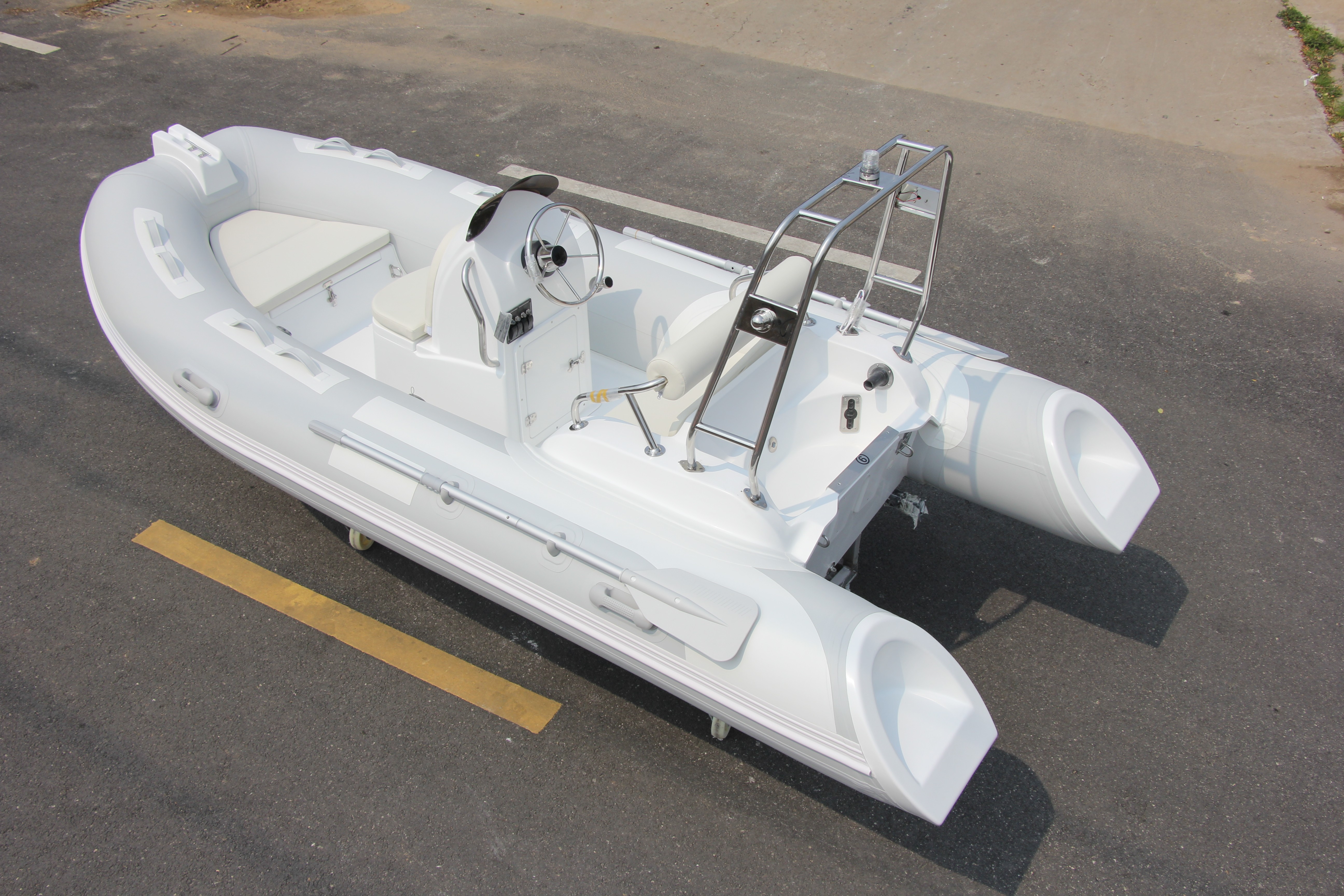 RIB Inflatable Boat Luxury Fib - Fishing Boat Fiberglass 评论和价格