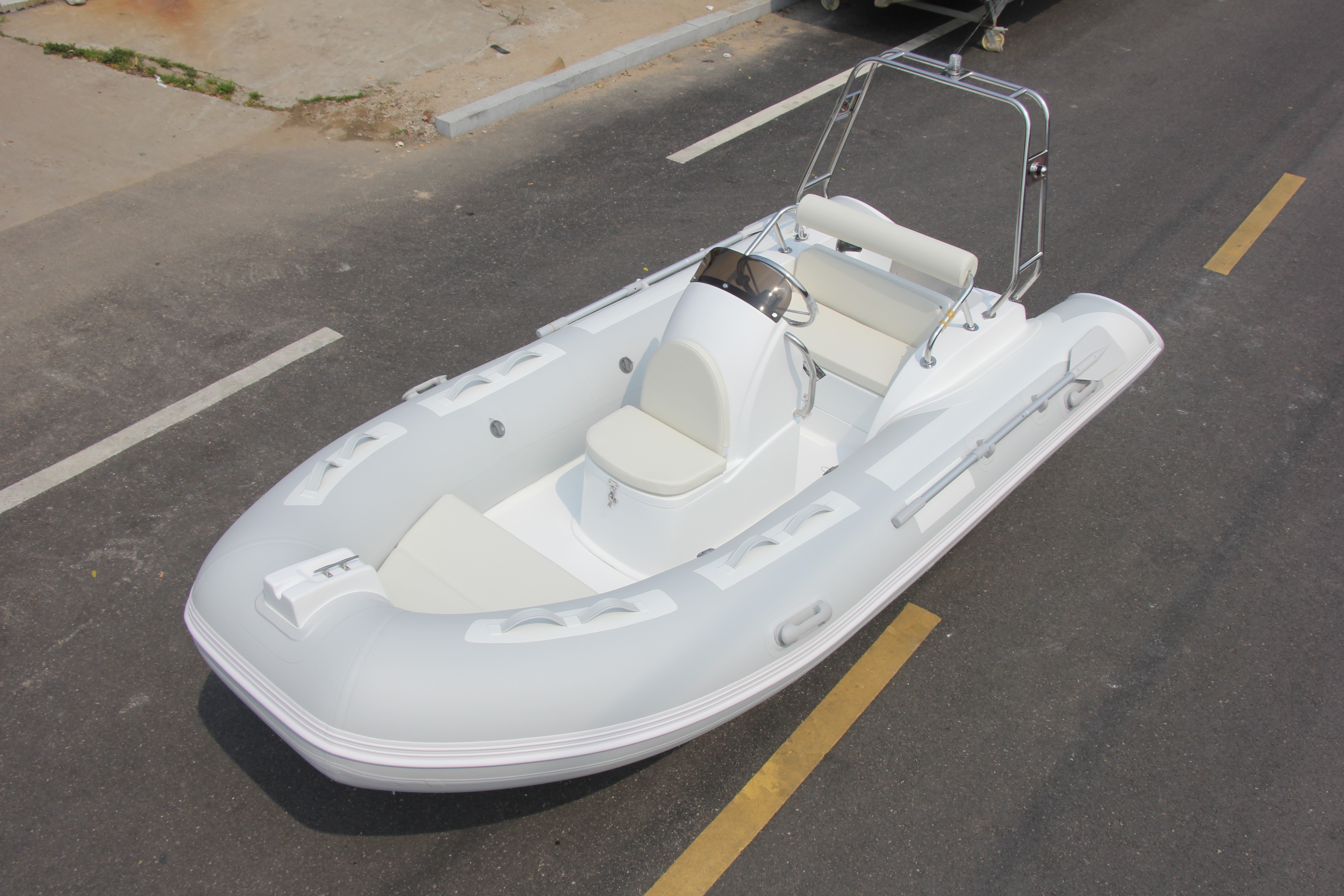 RIB Inflatable Boat Luxury Fib - Fishing Boat Fiberglass 评论和价格